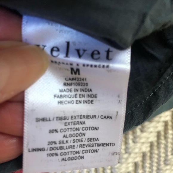 Velvet By Graham and Spencer Flutter Sleeve Colorful Top Size M - Picture 10 of 15